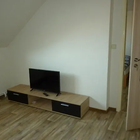 Relax-chatka A Apartamento *